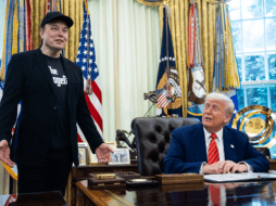 Musk parece haber borrado los tuits con las acusaciones a su antiguo aliado, con el que se ha mostrado abierto a restablecer el diálogo. EFE/F. Chung