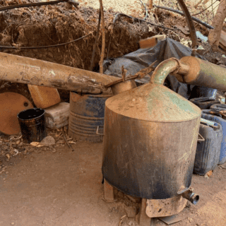 Desmantelan laboratorio clandestino en Durango; aseguran metanfetamina y químicos