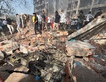 Air India ha establecido un centro de emergencia y un equipo de apoyo para las familias que buscan información sobre las personas que iban a bordo. EFE