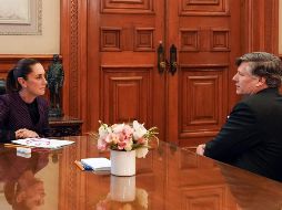 Sheinbaum mencionó, que la reunión con Christopher Landau fue cortesía. EFE/ Presidencia de Mexico