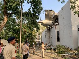 Al menos 169 ciudadanos indios, 53 británicos, siete portugueses y un canadiense viajaban en el avión, según informó la aerolínea Air India. AFP / S. Panthaky