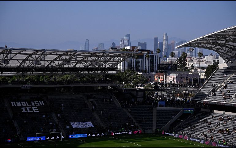 Los aficionados latinos han señalado que 