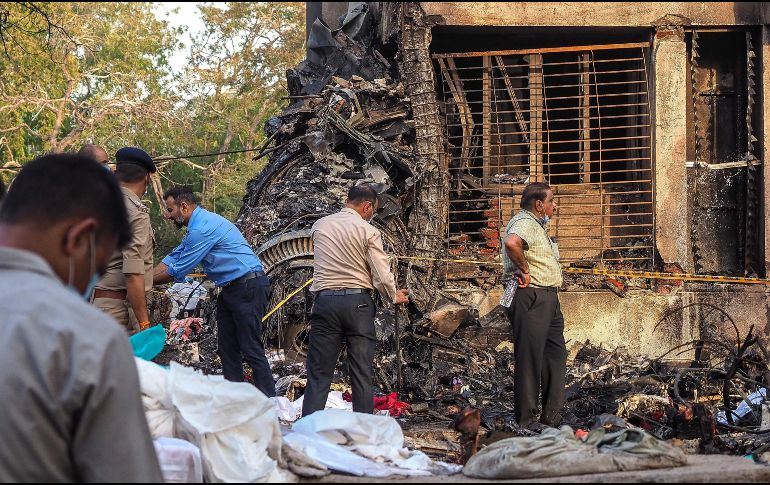 Hasta el momento, ninguna autoridad ha revelado alguna cifra oficial de víctimas del avión siniestrado. AFP / S. Panthaky