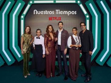 Elenco principal de "Nuestros Tiempos". ESPECIAL/NETFLIX.