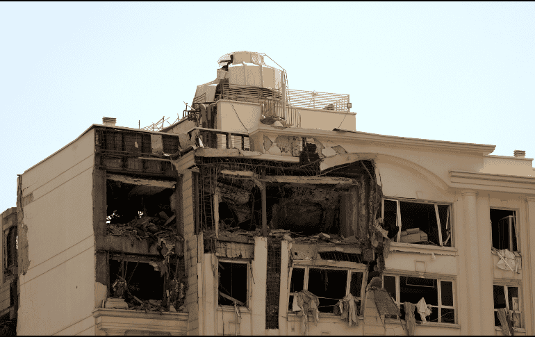 Israel bombardeó un centenar de objetivos en suelo iraní durante la madrugada. EFE / EPA / ABEDIN TAHERKENAREH