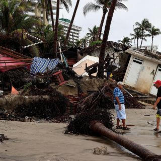 Tormenta tropical Dalila deja afectaciones en su paso por Acapulco