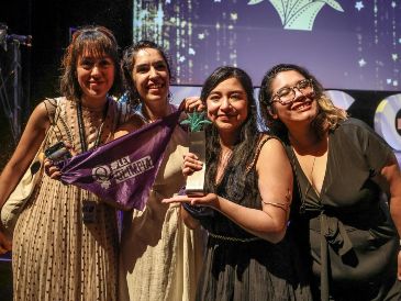 Laura Miranda, cinefotógrafa; Indira Cato, directora y productora; Jessica Ortiz, coordinadora de producción, y Andrea Pérez, supervisora de postproducción de “Llamarse Olimpia”.  EL INFORMADOR/A. Navarro