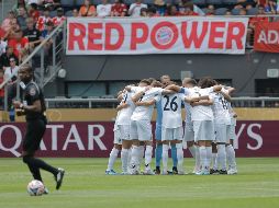 Jugadores del Auckland City previo a su enfrentamiento contra el Bayern Múnich en el Mundial de Clubes, en el estadio TQL de Cincinnati, Ohio. EFE/J. I. Roncoroni.
