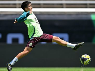 El juvenil Gilberto Mora recibió la oportunidad, por parte de Javier Aguirre, de ser convocado con la Selección Mexicana Mayor; sin embargo, el mediocampista de 16 años ha tenido muy pocos minutos. IMAGO7