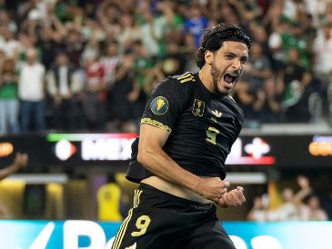 Raúl Jiménez sigue en plan grande con el combinado nacional. IMAGO7