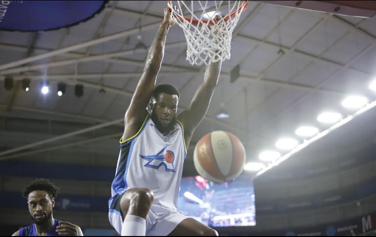 Tre McCallum destacó en el partido con 26 puntos, 6 rebotes y dos bloqueos. CORTESÍA/Astros de Jalisco