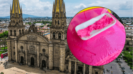 El turrón rosa se acompaña con limón, chile en polvo e incluso chamoy, de acuerdo al gusto de cada persona. EL INFORMADOR/ARCHIVO ESPECIAL