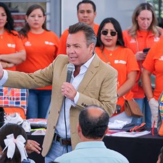 Entregan primeros paquetes escolares del programa Listo Jalisco en Teuchitlán