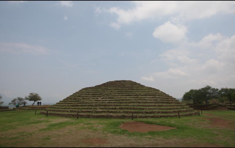 Teuchitlán recibirá la carrera del Serial “Jalisco Corre”, que se llevará a cabo el domingo 13 de julio. Se contemplan distancias de cinco y 10 kilómetros para los habitantes y visitantes respectivamente, y la ruta iniciará en la cabecera municipal y terminará en la Zona Arqueológica Guachimontones. EL INFORMADOR/ ARCHIVO.