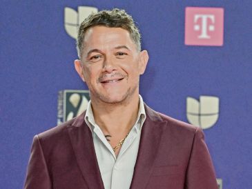 El cantante español aparece en una foto tomada en Miami, Florida, el 20 de febrero de 2025. AFP