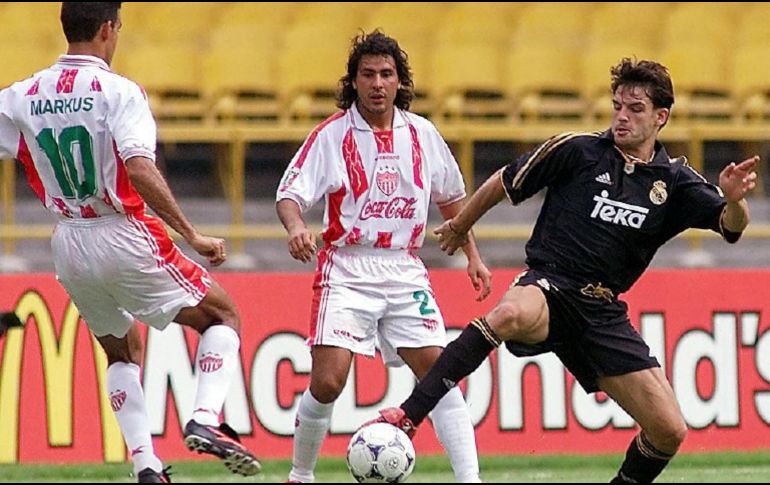 En el Mundial de Clubes del 2000, Necaxa se jugó la tercera posición del torneo ante el mejor equipo del mundo, el Real Madrid. AFP / ARCHIVO