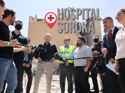 Benjamín Netanyahu habla a medios desde el Hospiral Soroka el cual recibió un ataque de un misil proveniente de Irán. EFE / EPA / MARC ISRAEL SELLEM / POOL