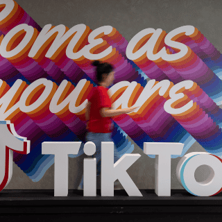 Trump amplía plazo para que TikTok se separe de ByteDance... otra vez