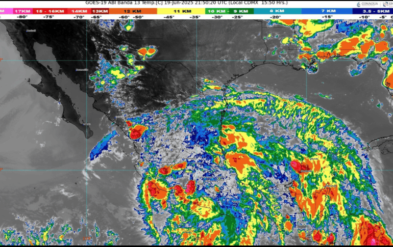 Su desplazamiento continúa hacia el noroeste a una velocidad de 19 km/h, según el último aviso meteorológico de la Comisión Nacional del Agua (Conagua). CORTESÍA/ Servicio Meteorológico Nacional.