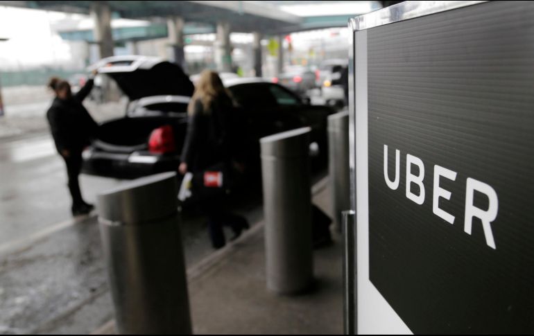 En México hay más de 650 mil personas que dependen de su trabajo en las plataformas digitales.  AP/Archivo