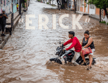 El SMN apuntó que “Erick” se ha debilitado a una baja presión remanente sobre Guerrero. EFE / ARCHIVO