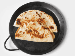 En Guadalajara hay auténticos templos de la quesadilla frita que han ganado renombre por su sabor, tradición y sazón. Unsplash.