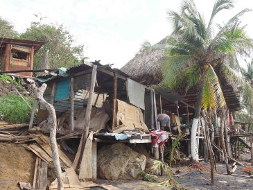 abitantes de Oaxaca perdieron su patrimonio tras el impacto del meteoro. SUN/E. Hernández