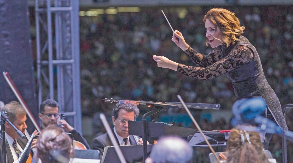 Alondra de la Parra. Directora de orquesta y del Festival PAAX GNP. SUN