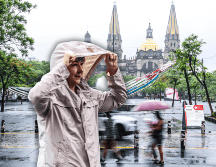 Según el Servicio Meteorológico Nacional , Jalisco espera este lunes cielo medio nublado a nublado con lluvias puntuales intensas. EL INFORMADOR / A. Navarro