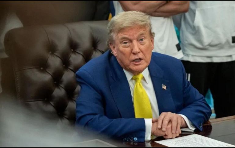 El mensaje de Trump fue publicado unas pocas horas después de que Irán atacara hoy mismo bases estadounidenses en Catar e Irak. EFE/ ARCHIVO.