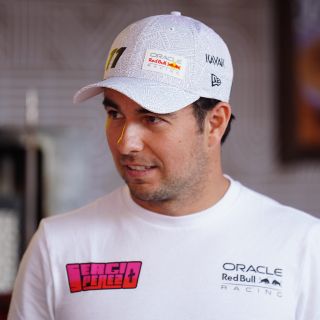 Checo Pérez dice que le confesaron que lo extrañan en Red Bull