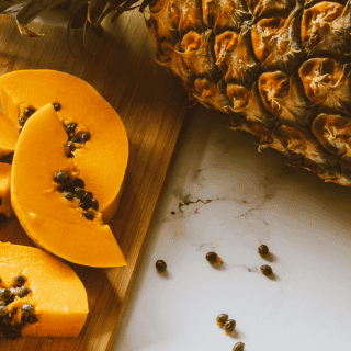 Conoce cuáles son los beneficios del agua de papaya con piña