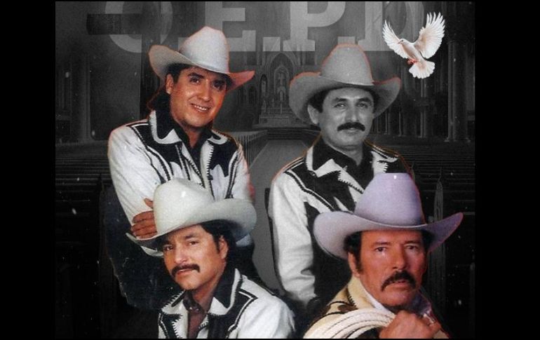 Homero de León hizo lucir su bajo en clásicos de la música norteña como 