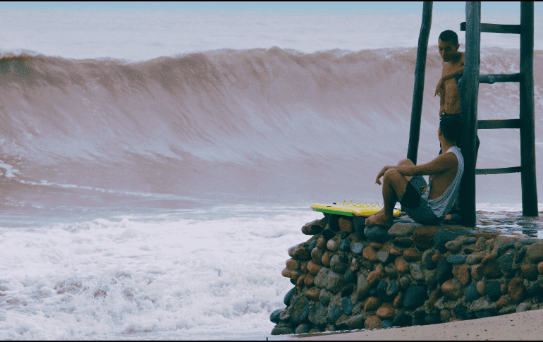 La onda tropical número 6 podría desplazarse sobre la península de Yucatán, trayendo consigo lluvias en Puerto Vallarta. EFE / ARCHIVO