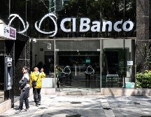 Empleados reconocen que han acudido muchos clientes a pedir información, pero aseguran que los recursos están a salvo. EL INFORMADOR / A. NAVARRO