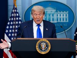 Trump aseguró que se encuentra en medio de negociaciones con la presidenta de la Comisión Europea. EFE/S. THEW