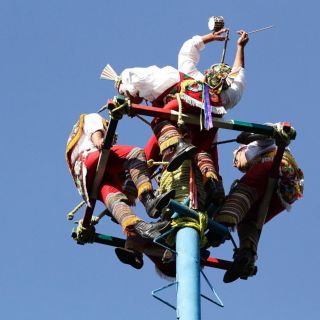 Voladores de Papantla caen durante ritual tradicional en Veracruz