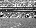 Un 17 de junio, pero de 1970, el césped del mítico Estadio Azteca, atestiguó uno de los juegos más emblemáticos de la historia de las Copas Mundiales. AP / ARCHIVO
