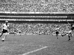 Un 17 de junio, pero de 1970, el césped del mítico Estadio Azteca, atestiguó uno de los juegos más emblemáticos de la historia de las Copas Mundiales. AP / ARCHIVO