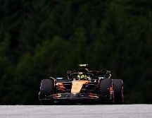 Lando Norris dominó prácticamente todo el fin de semana, llevándose la mejor vuelta en FP2, FP3, Q1, Q2 y Q3. EFE / A. Szilagyi