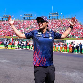 Revelan que Checo Pérez tuvo contacto con cuatro equipos de F1 para volver