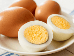 Es importante usar huevos frescos y vigilar el tiempo de cocción para evitar tanto la yema gris como un centro gomoso. CANVA