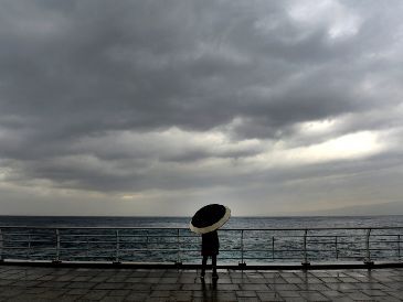El SMN también enfatizó que el huracán “Flossie” provocará oleaje de 5 a 6 metros de altura en las costas de Michoacán, Colima y Jalisco. EFE /ARCHIVO