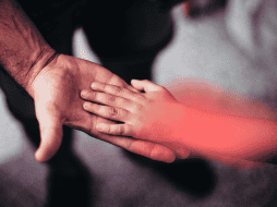 El diagnóstico de esta patología se realiza mediante estudios moleculares, como la secuenciación del gen. ESPECIAL / CANVA