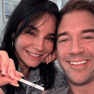 Martha Higareda presume su embarazo con orgullo