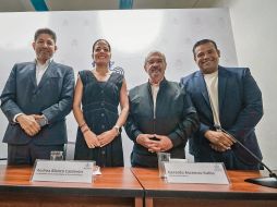 Juan Carlos Flores Miramontes, secretario de Educación; Andrea Blanco Calderón, coordinadora General Estratégica de Desarrollo Social; Gerardo Ascencio Rubio, secretario de Cultura y Carlos González, director del Deporte Competitivo de Code Jalisco, presentaron las ofertas para el verano. CORTESÍA