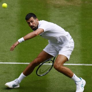 Novak Djokovic alcanza la tercera ronda de Wimbledon