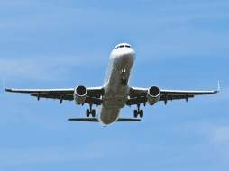 La excepción son los aeropuertos de Tabriz (noroeste) e Isfahán (centro) que continúan cerrados tras sufrir daños en los ataques israelíes. ESPECIAL