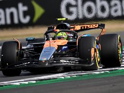 Con el pronóstico de lluvia para el sábado, la tercera práctica libre (FP3) y la sesión clasificatoria podrían disputarse en condiciones mixtas. EFE/P. Powell