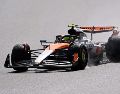 La gloria quedó en casa. Lando Norris, impecable de principio a fin, aprovechó los errores ajenos. EFE/P. Powell